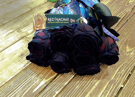   Разноцветные розы в Набережных Челнах